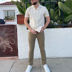 Men’s Levi’s Khaki tan pants 33 x 30